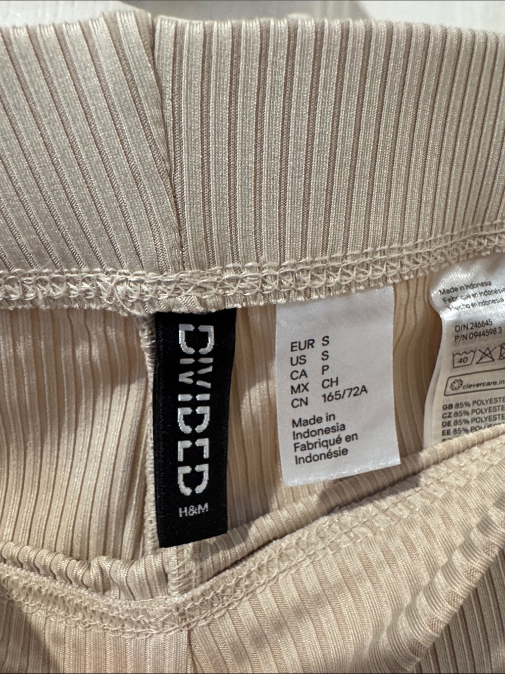 H&M Ribbed Flare Pants - Picture 2 of 3